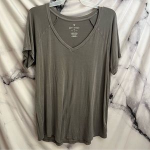 American eagle soft and sexy tee